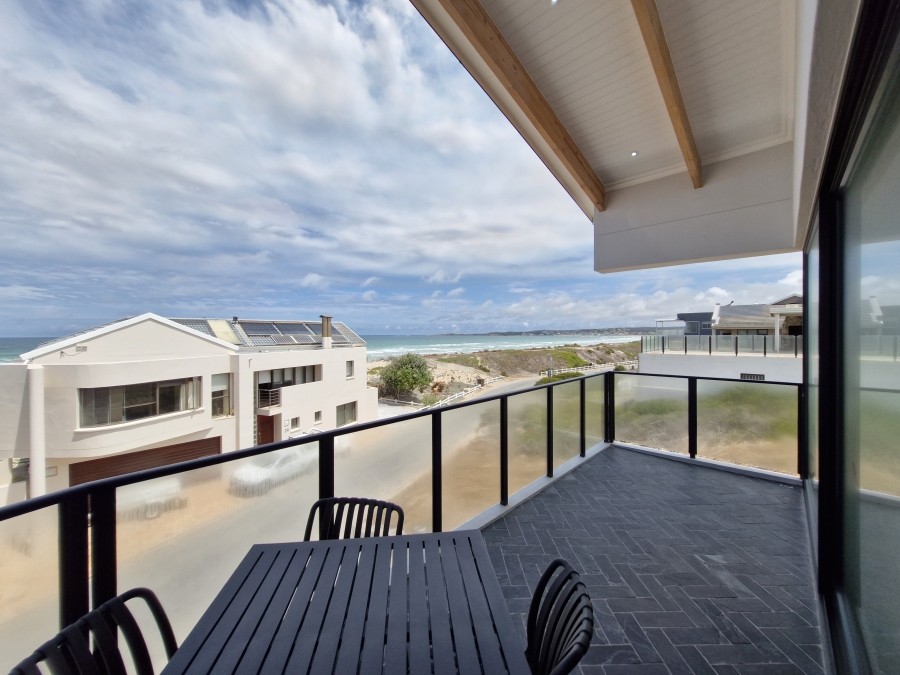 4 Bedroom Property for Sale in Stilbaai Oos Western Cape